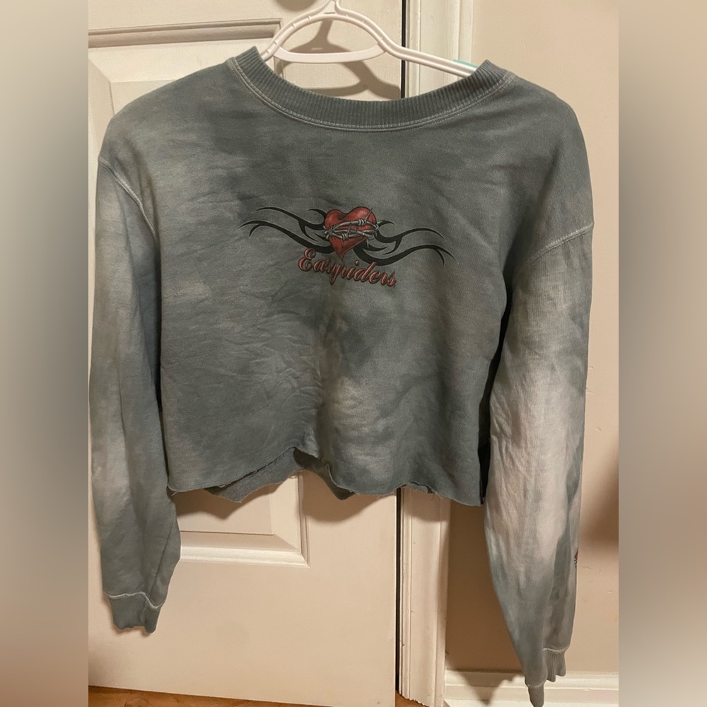 Cropped Sweatshirt and High waisted Shorts